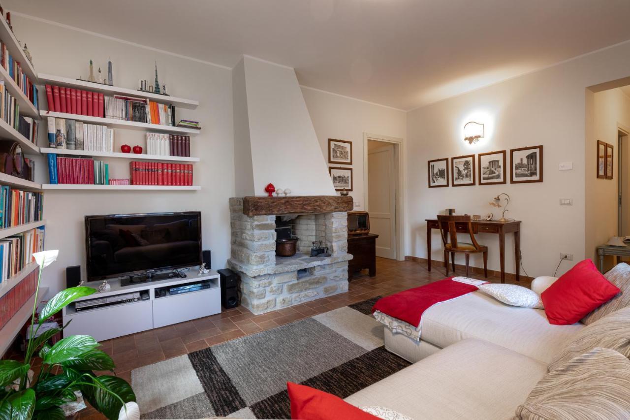 Altra Meta B&B Губбио Экстерьер фото