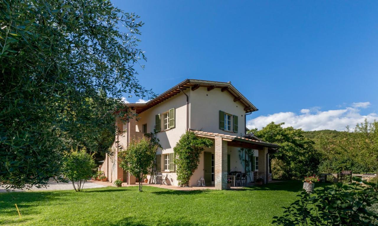 Altra Meta B&B Губбио Экстерьер фото