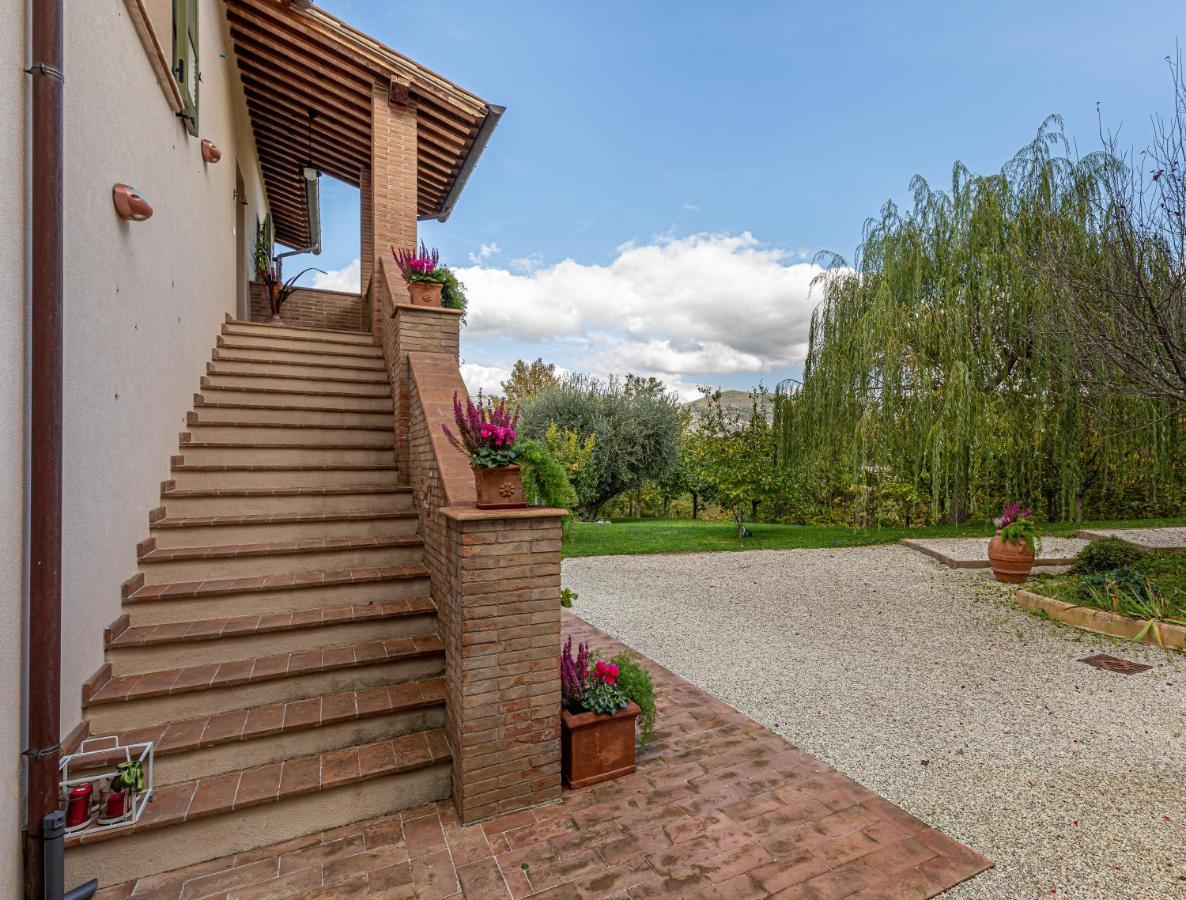Altra Meta B&B Губбио Экстерьер фото